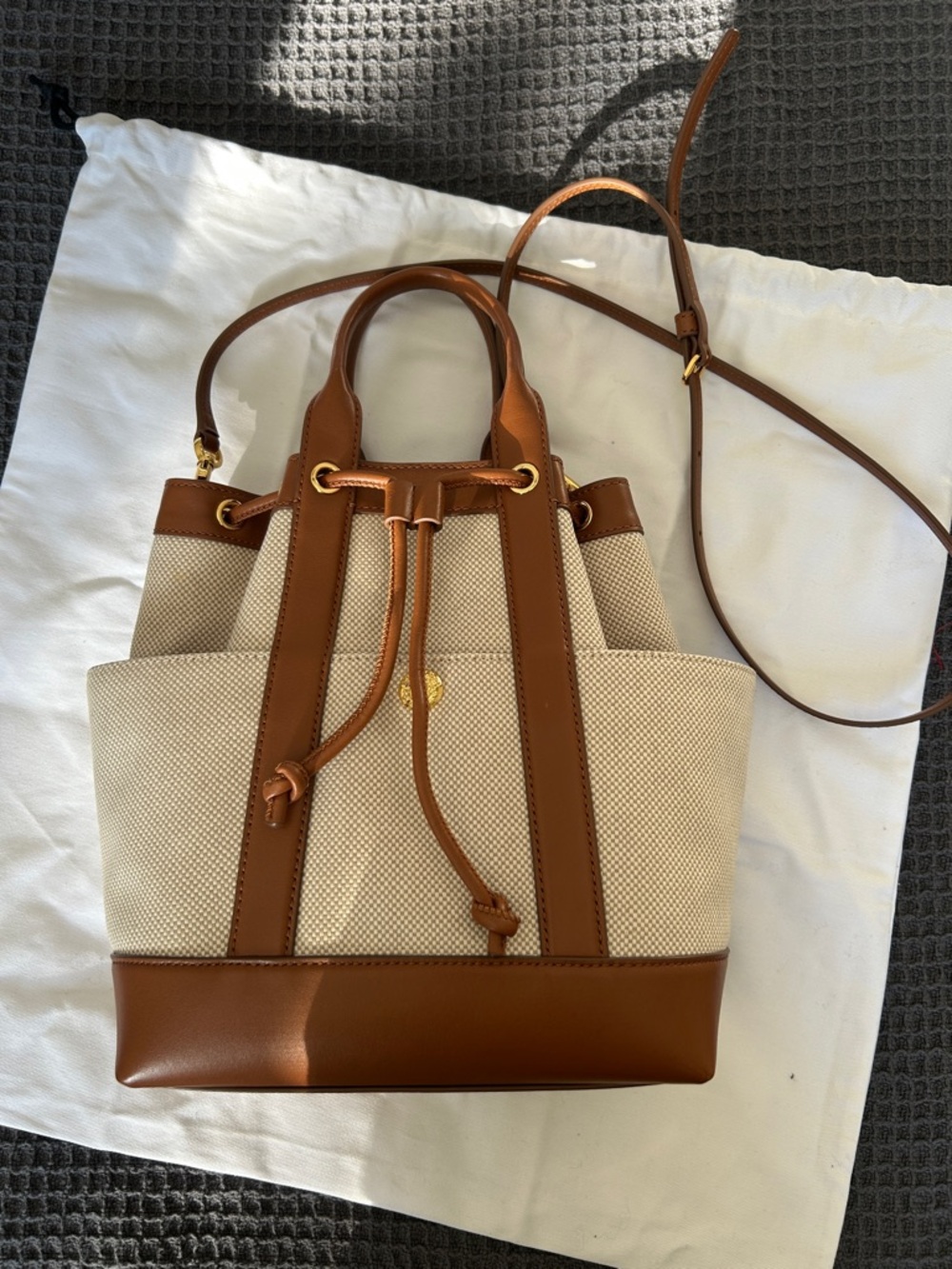 Brand New: Veronica Beard Goody Bag - Picture 8 of 9